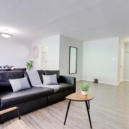 Modern Apartment At Crystal City Арлингтон Экстерьер фото