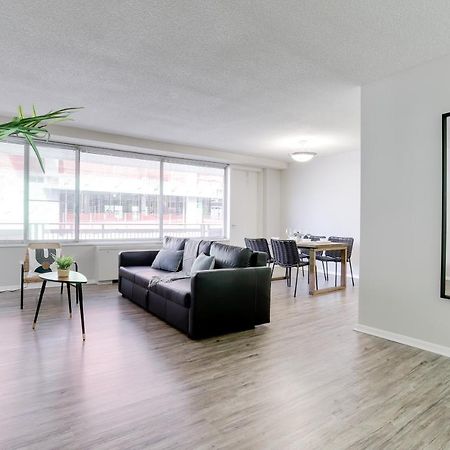 Modern Apartment At Crystal City Арлингтон Экстерьер фото