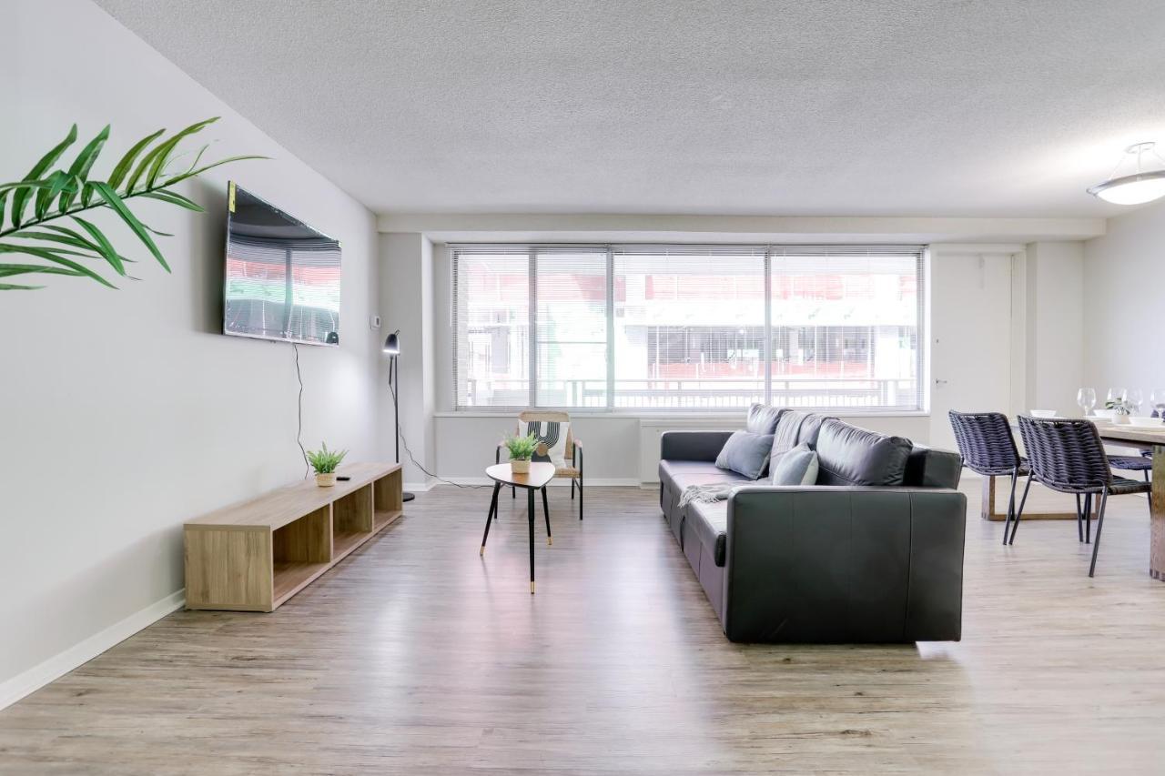 Modern Apartment At Crystal City Арлингтон Экстерьер фото