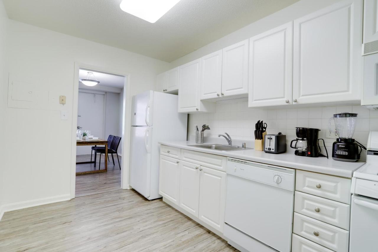 Modern Apartment At Crystal City Арлингтон Экстерьер фото